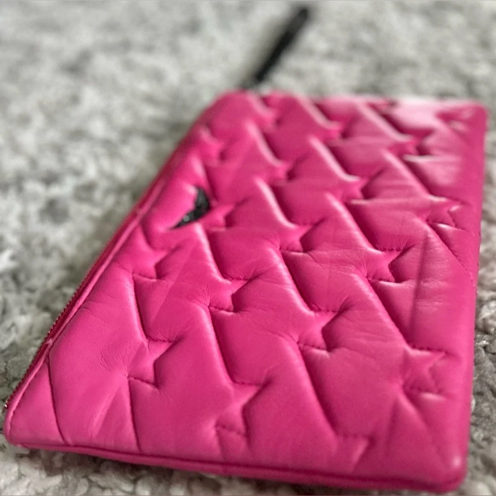 ‼️RARE‼️🎸Zadig & Voltaire🎸🔥NWOT🔥Uma Wing Quilted Leather Wristlet/Clutch in Pink - Picture 8 of 15